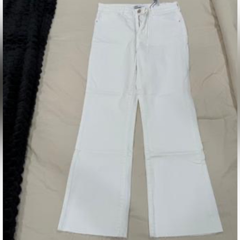 Zara Women's High Rise Mini Flare White Jeans